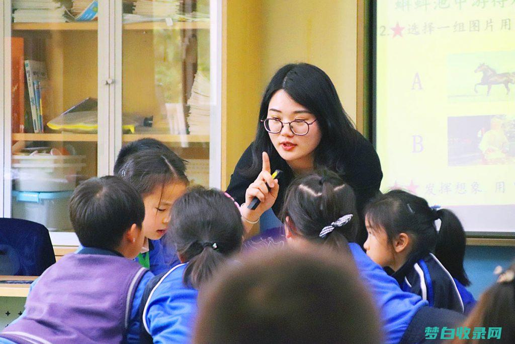 小学教育中的科技整合：提高参与度和学习成果 (小学教育中的学业是指多选题)